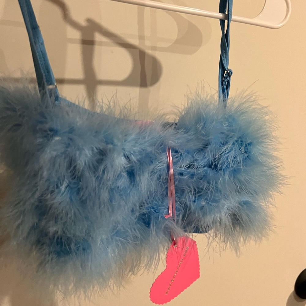Fluffy top
